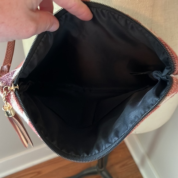 Aztec Crossbody - Picture 3 of 5